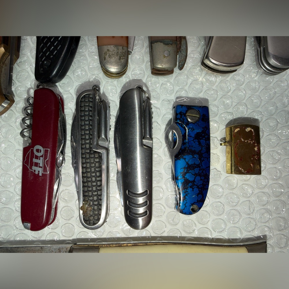 Knife Collection - Picture 6 of 10